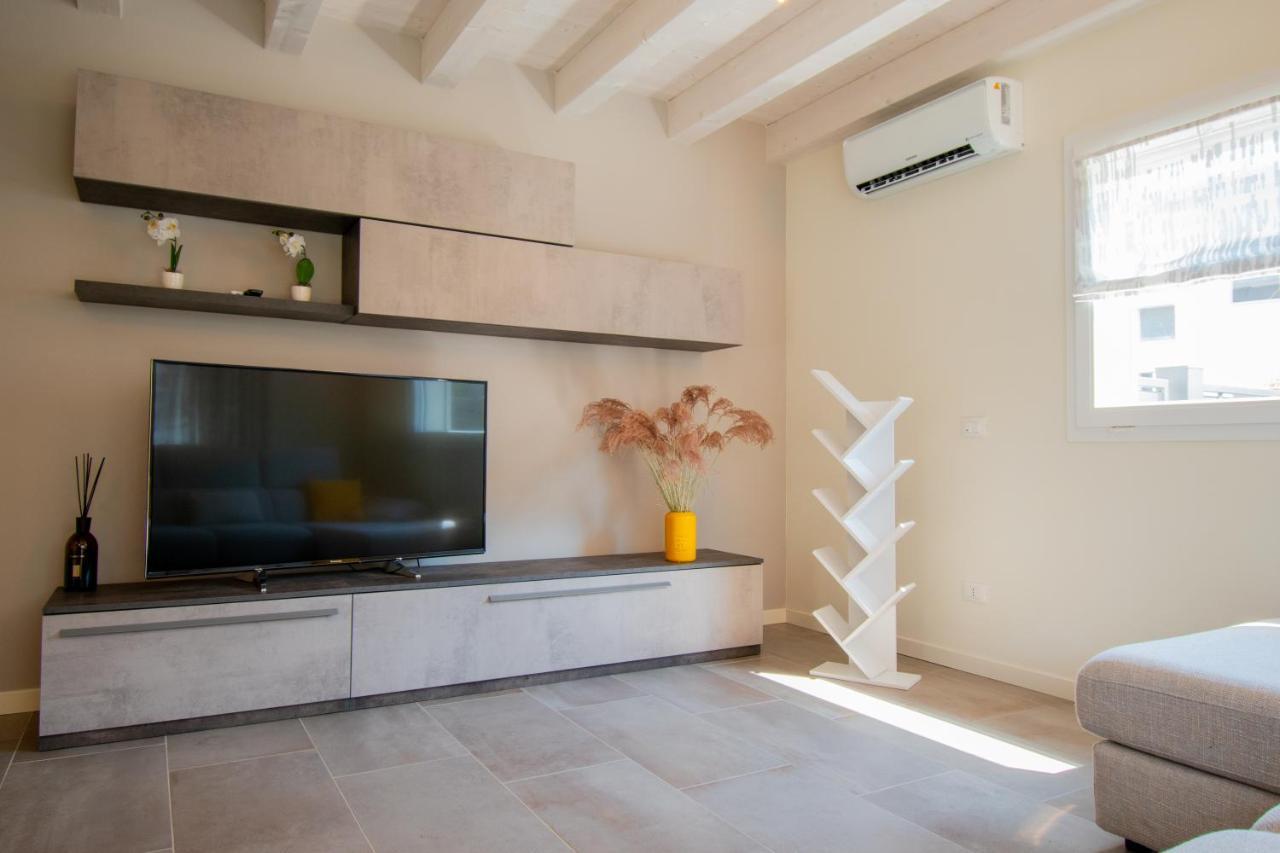Vicino Alla Villa Palladiana La Rotonda! Duplex Apartment Vicenza Bagian luar foto